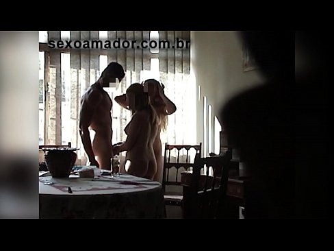 ❤️ Els amics sexuals conviden un home gegant i un trio amb ell ❤❌ Sexe de qualitat al porno ca.bassaniluigi.ru ❌️❤