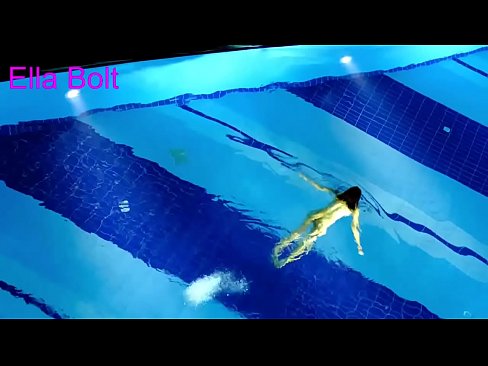 ❤️ No puc parar de mirar-la, jove rossa presa nedant nua a la piscina del complex ELLA BOLT ❤❌ Sexe de qualitat al porno ca.bassaniluigi.ru ❌️❤