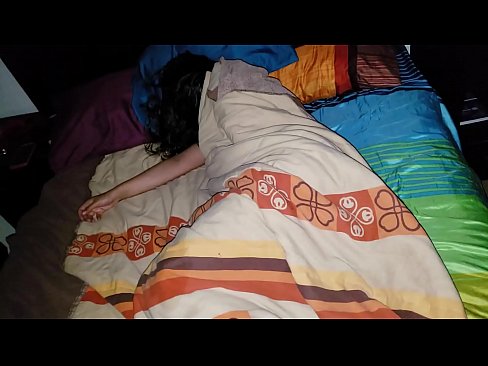 ❤️ El fillastre renya la seva jove madrastra mentre dorm. ❤❌ Sexe de qualitat al porno ca.bassaniluigi.ru ❌️❤