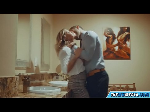 ❤️ Quan una rossa tetona et sedueix en un lavabo públic ❤❌ Sexe de qualitat al porno ca.bassaniluigi.ru ❌️❤